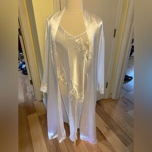 Val mode slip nightgown with matching robe new with tags 3x